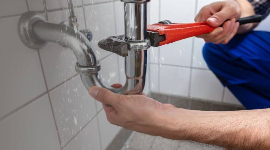 Local expert plumbing services in Rayland, OH
